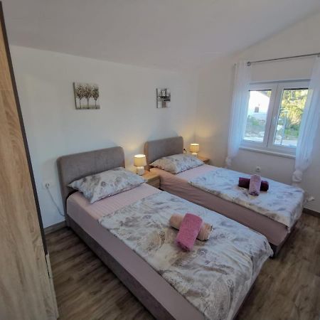 Apartmani Goga 2 Molat Exteriör bild