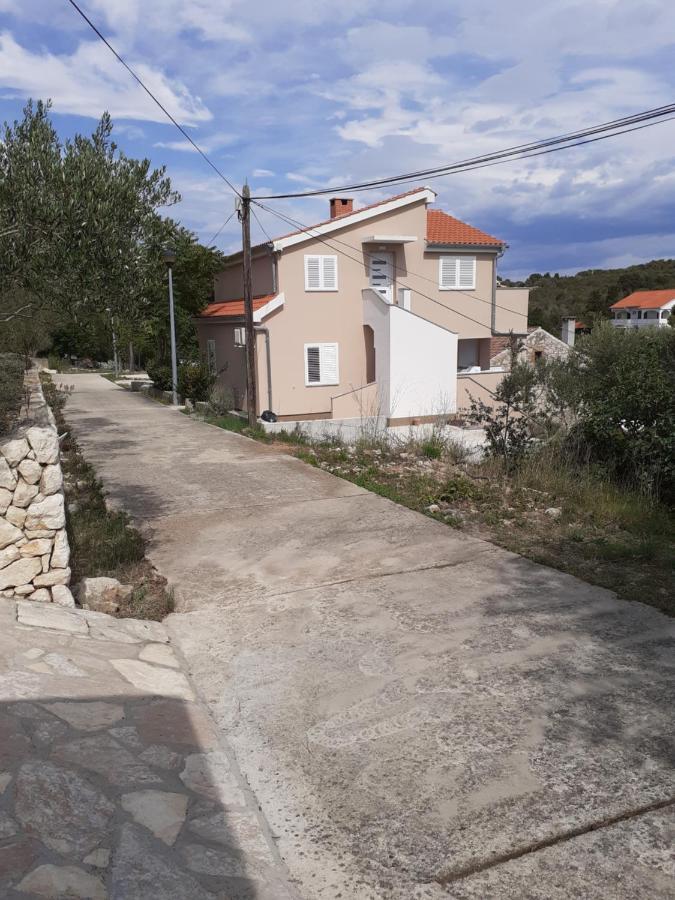Apartmani Goga 2 Molat Exteriör bild